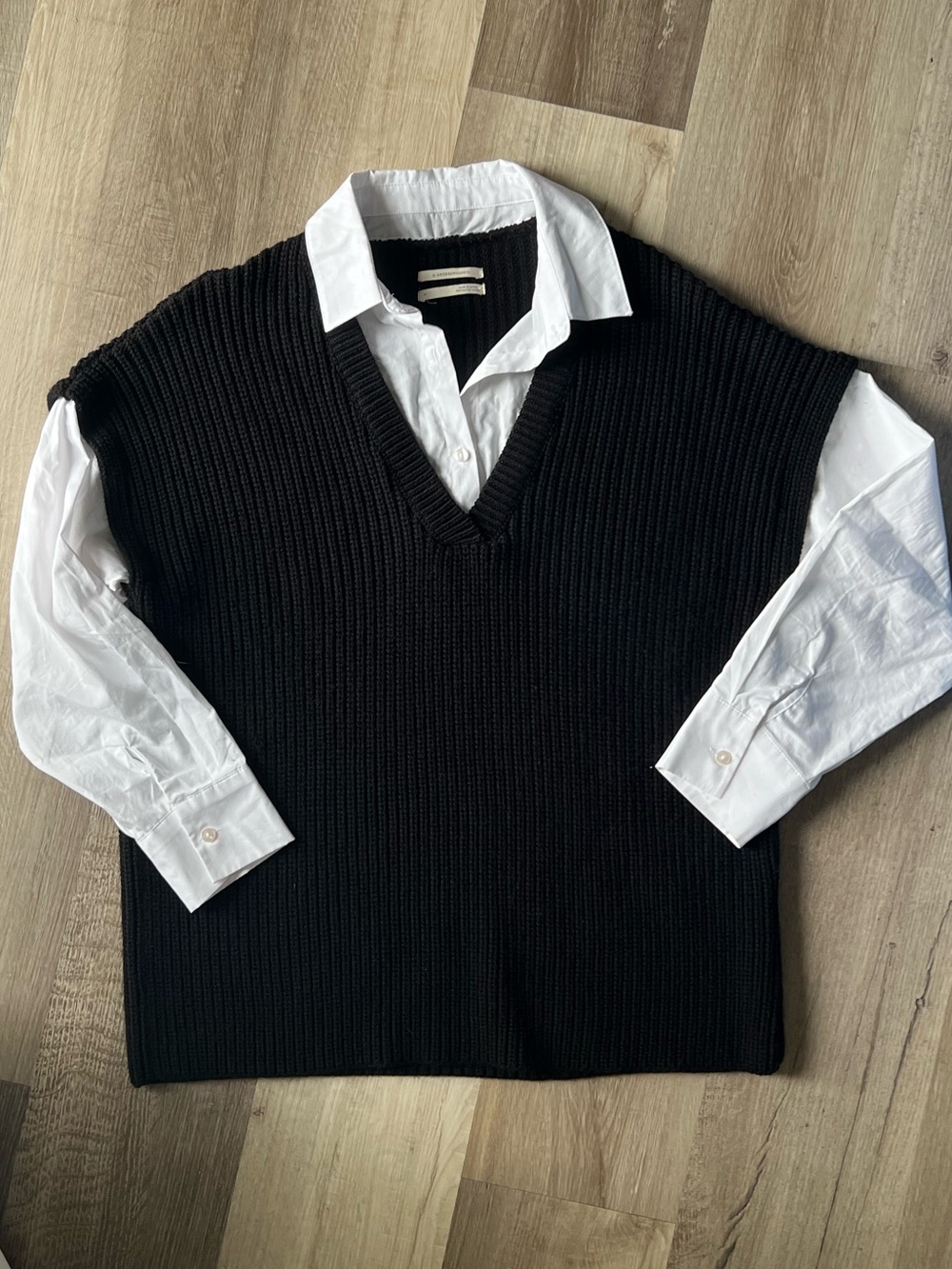 By Anthropologie Black Ribbed Knit Layered V-Neck Vest size Medium - Picture 9 of 13